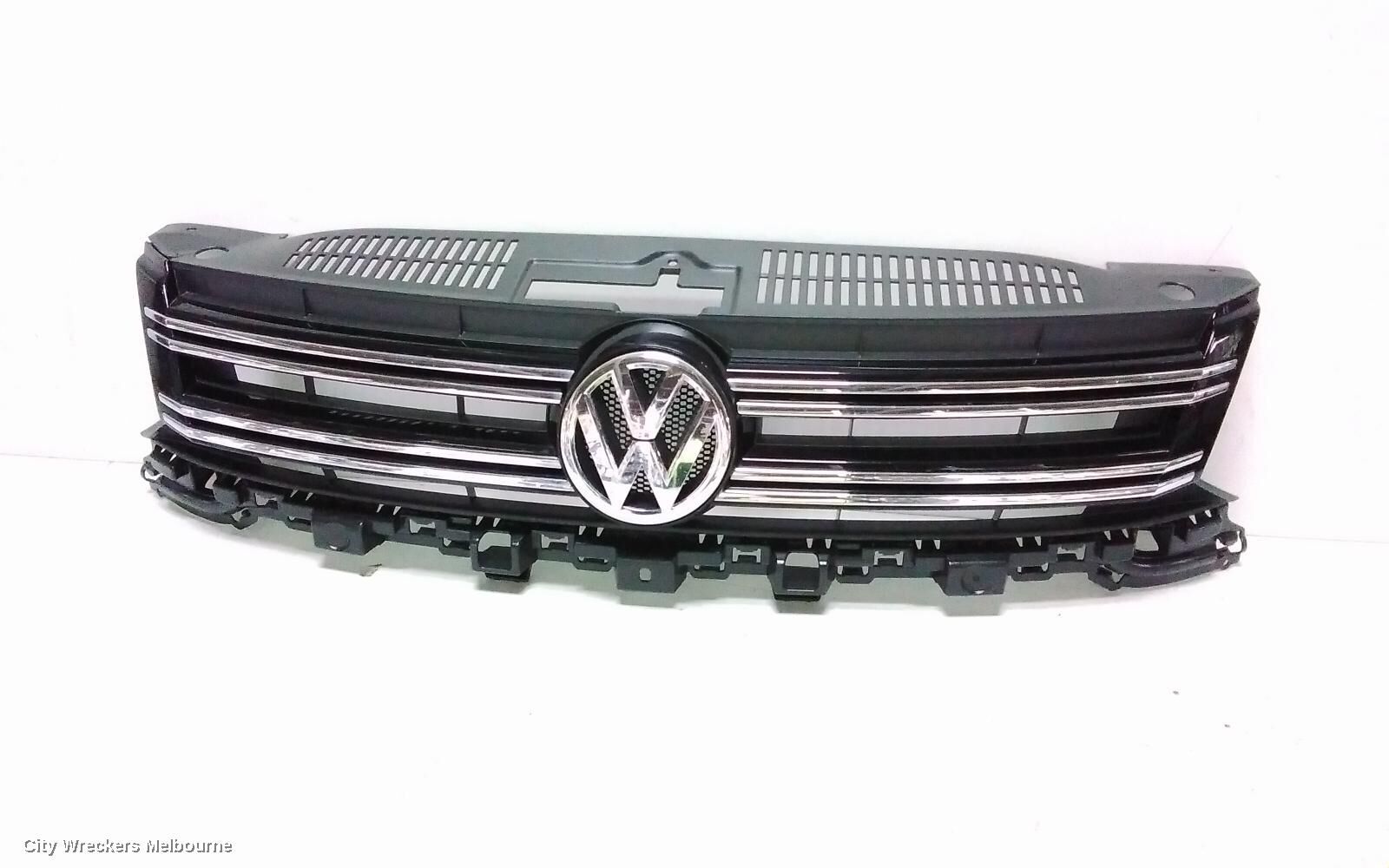 VOLKSWAGEN TIGUAN 2014 Grille