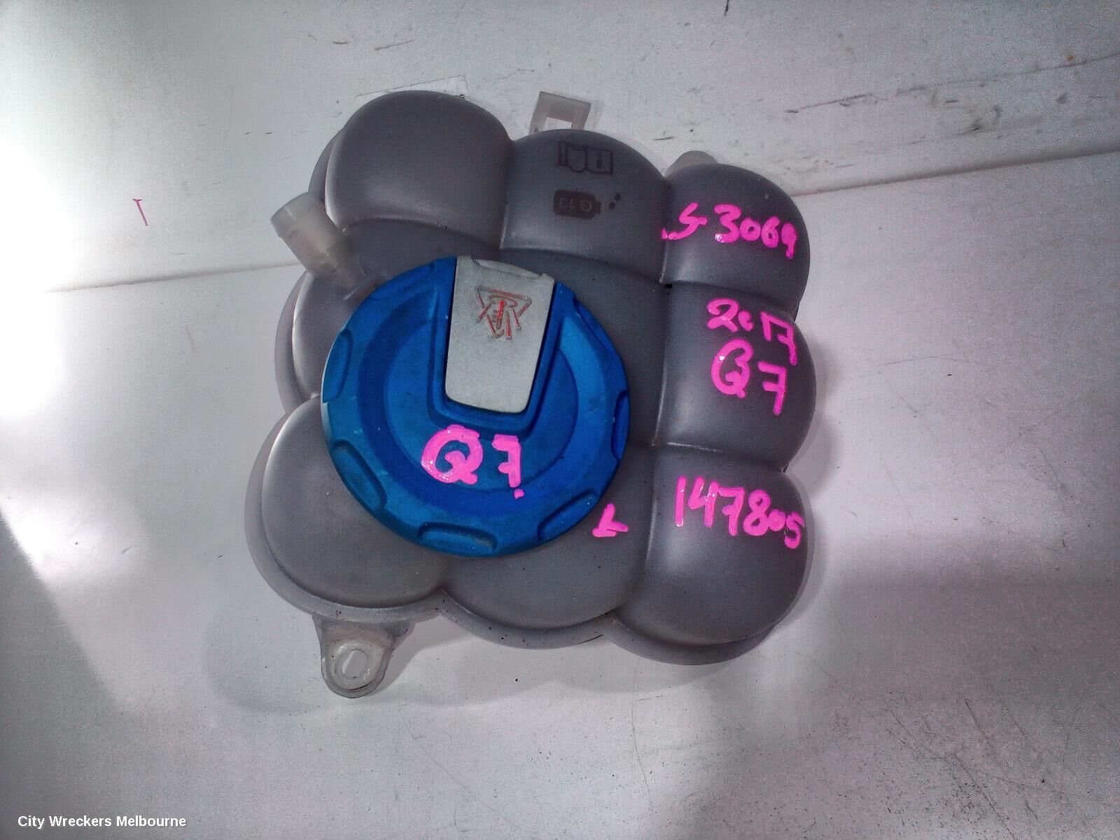 AUDI Q7 2017 Overflow Bottle