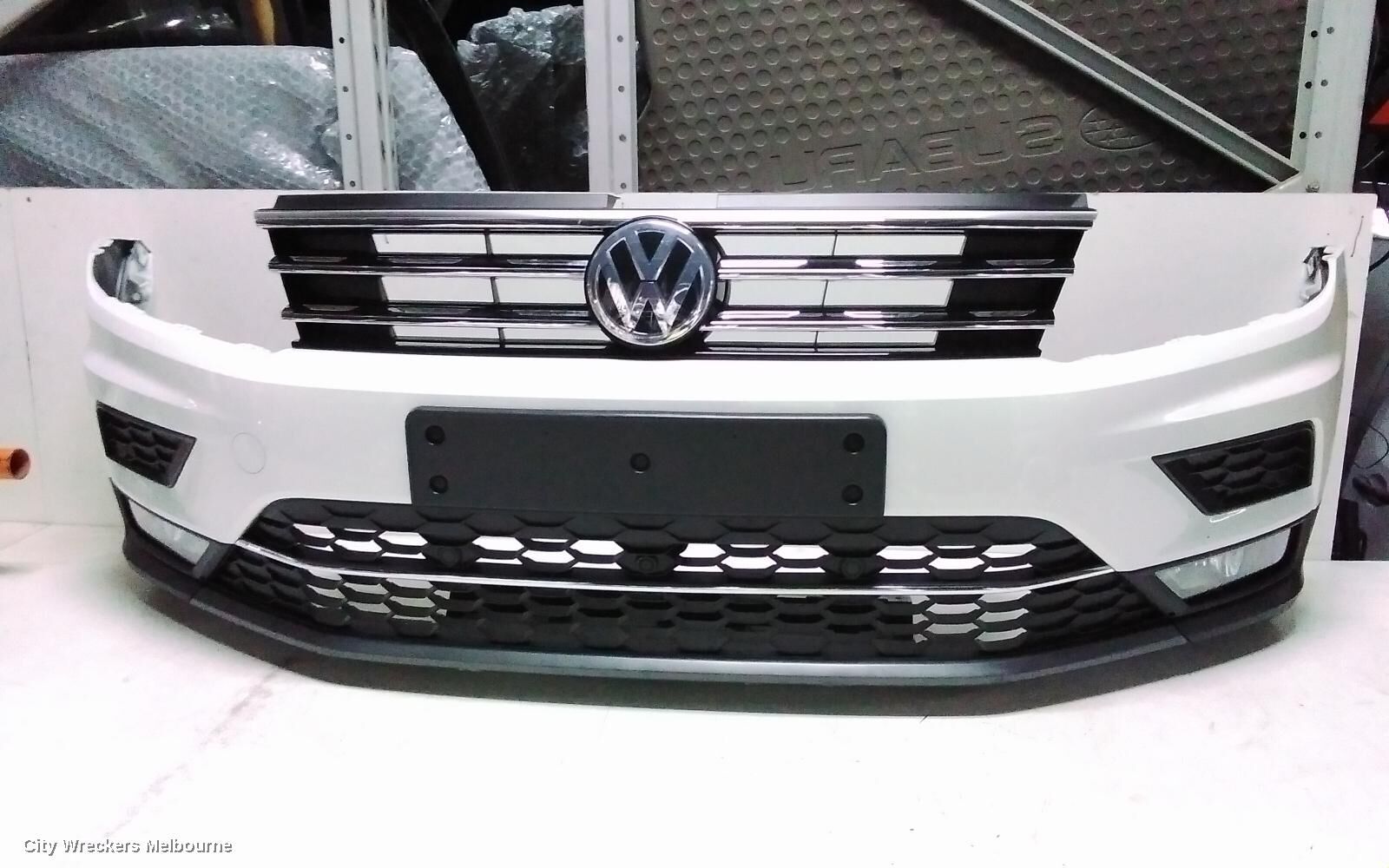 VOLKSWAGEN TIGUAN 2018 Front Bumper