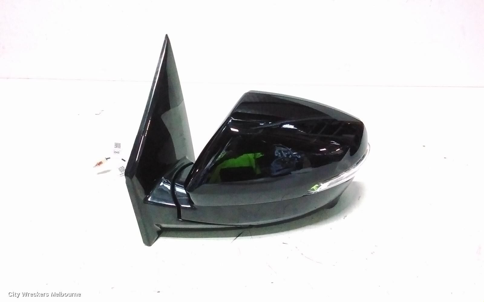 MAHINDRA XUV700 2024 Left Door Mirror