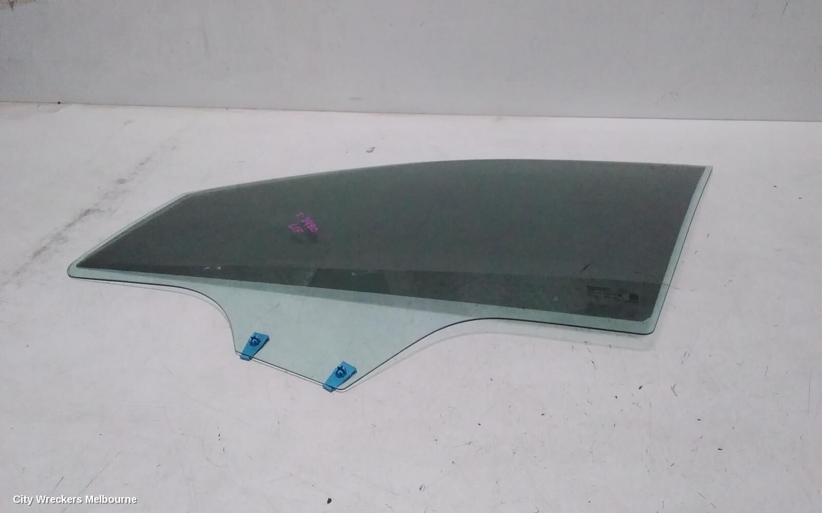 MAHINDRA XUV700 2024 Left Front Door Window