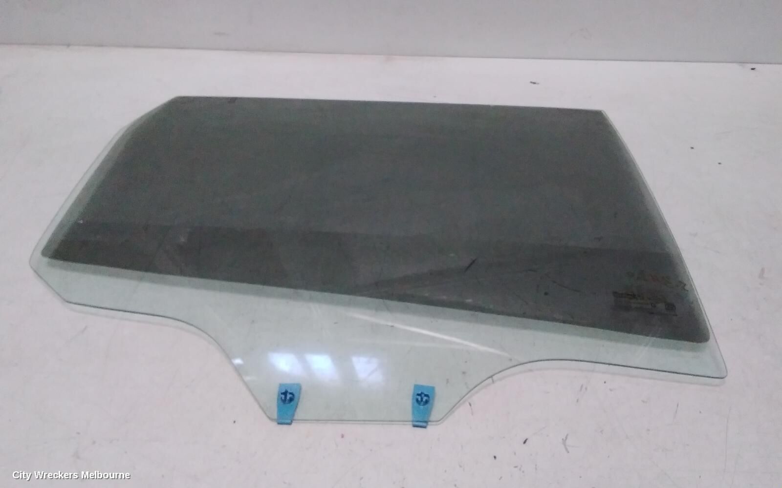 MAHINDRA XUV700 2024 Right Rear Door Window