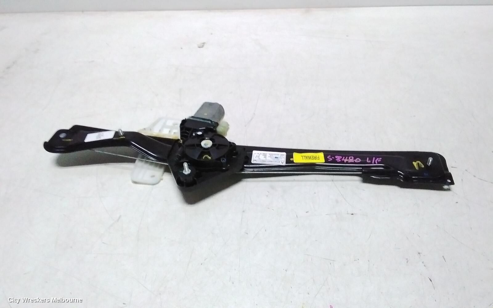 MAHINDRA XUV700 2024 Left Front Window Reg/Motor