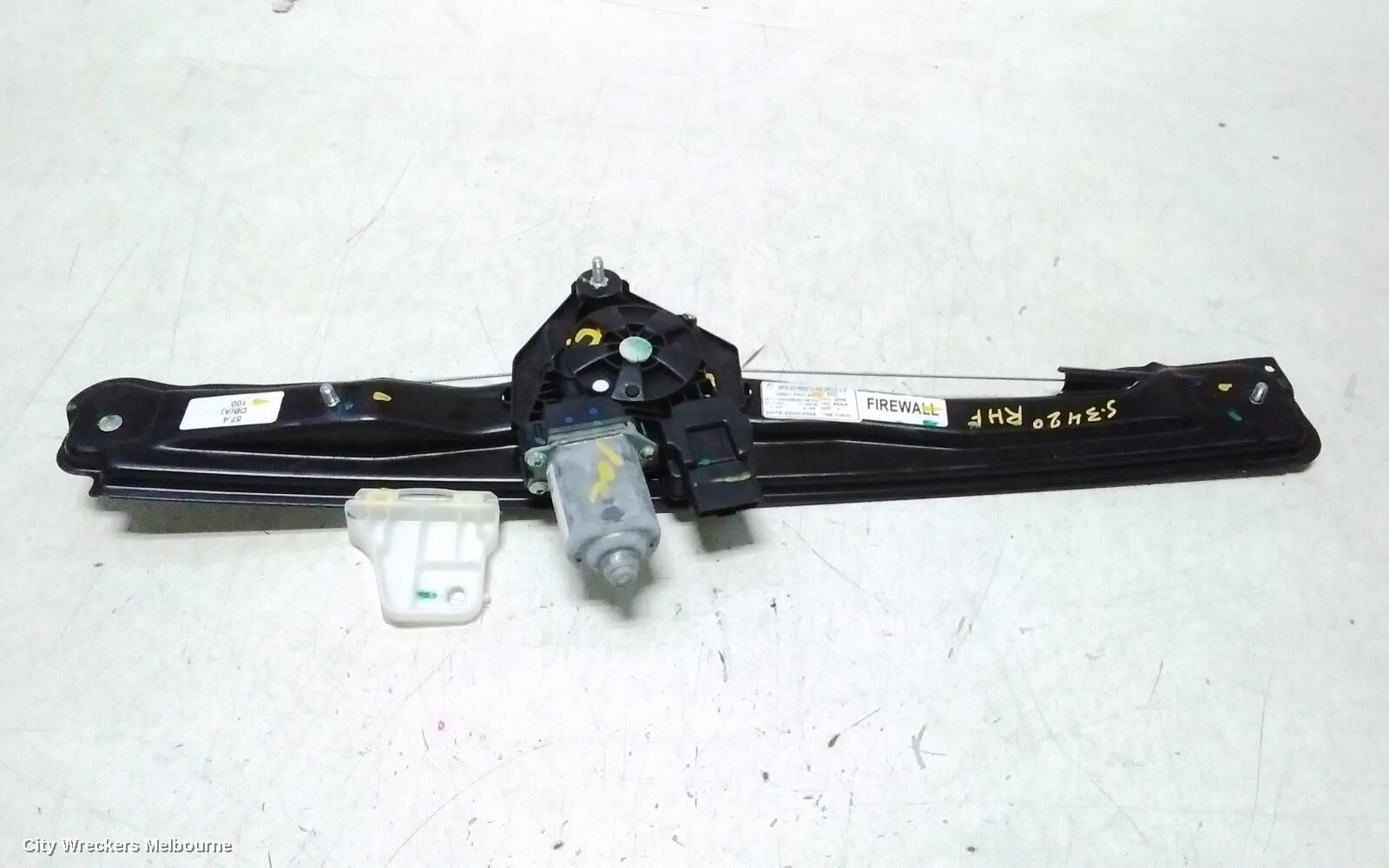 MAHINDRA XUV700 2024 Right Front Window Reg/Motor