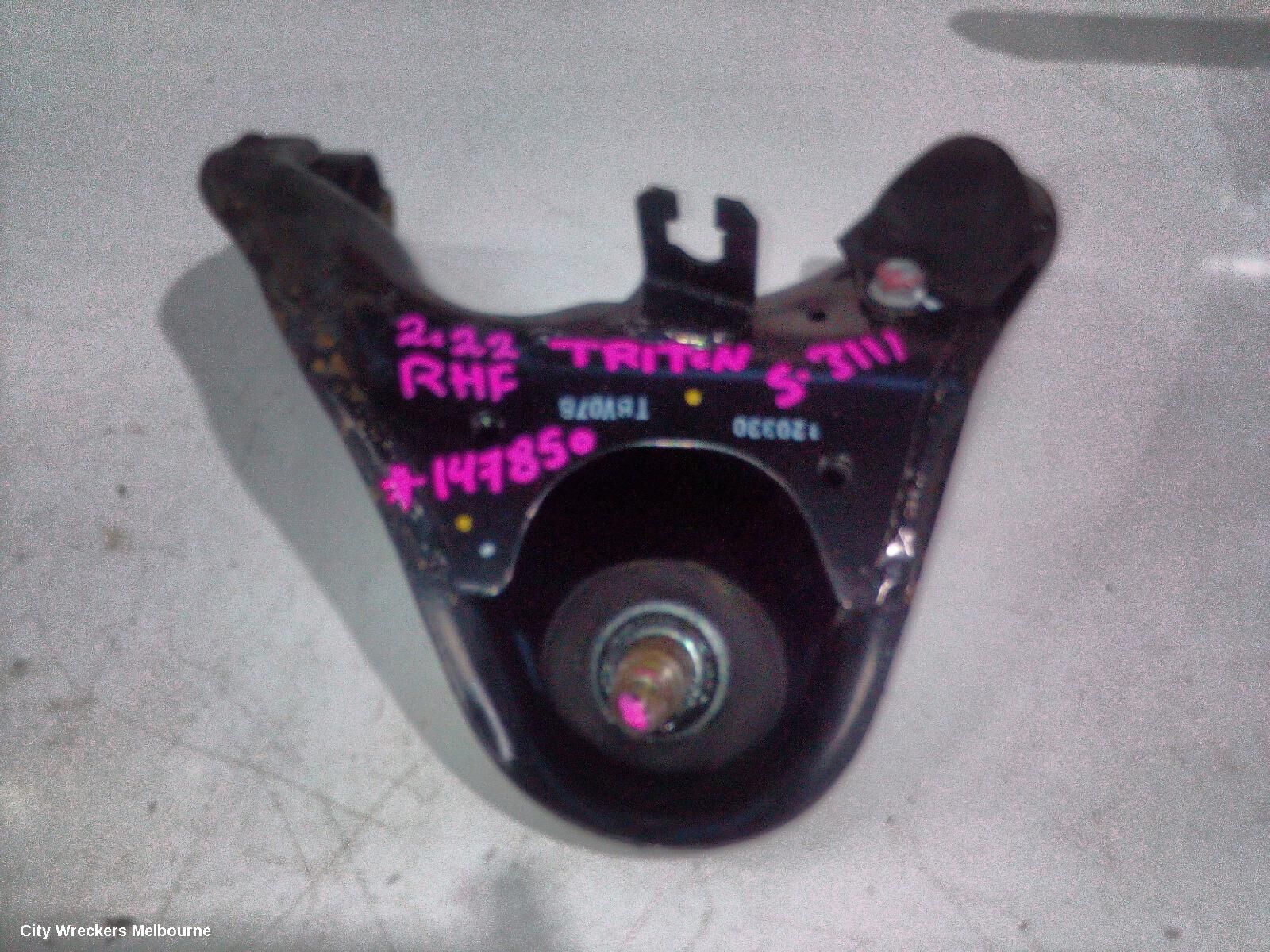MITSUBISHI TRITON 2022 Right Front Upper Control Arm
