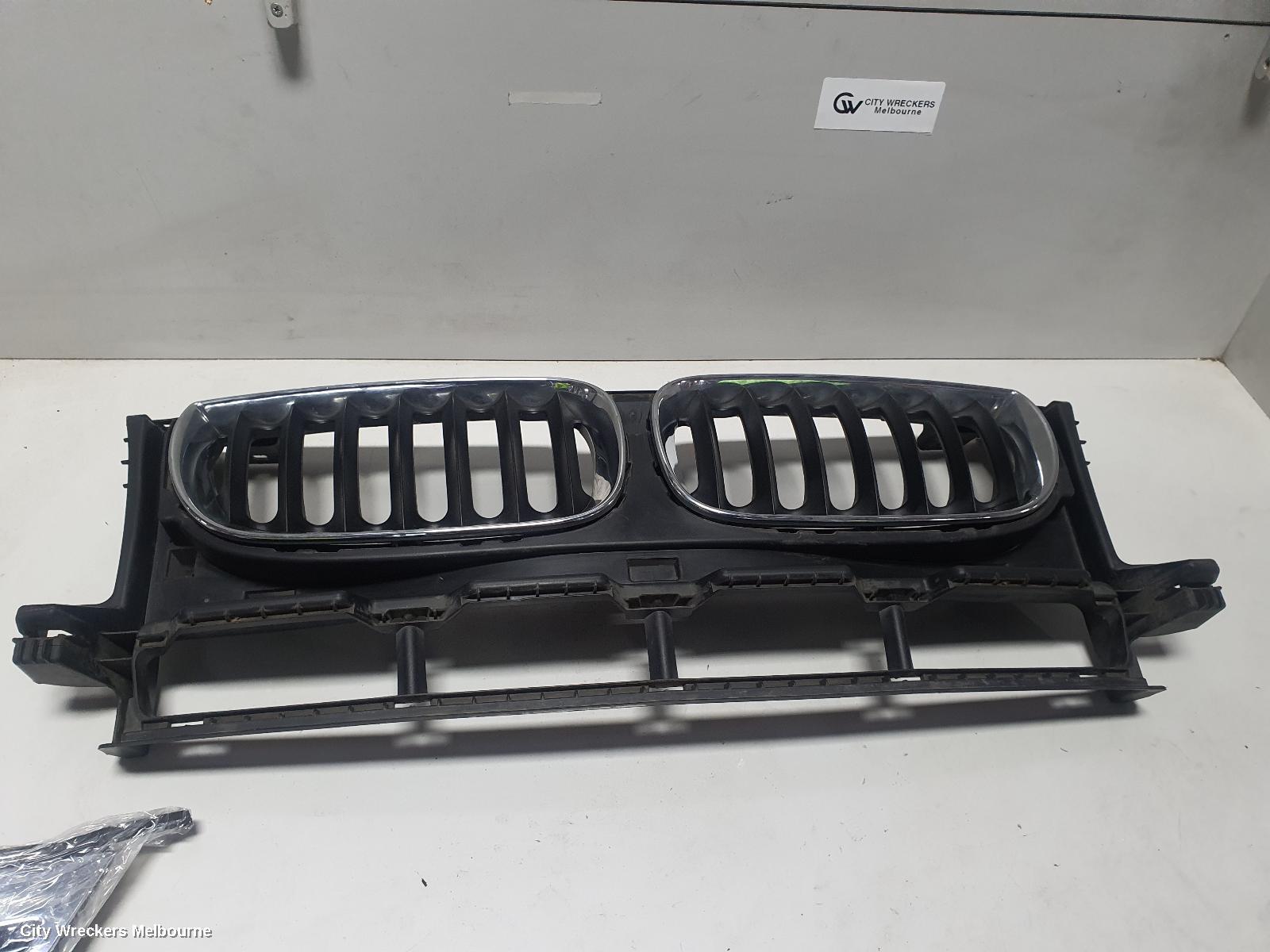 BMW X3 2006 Grille
