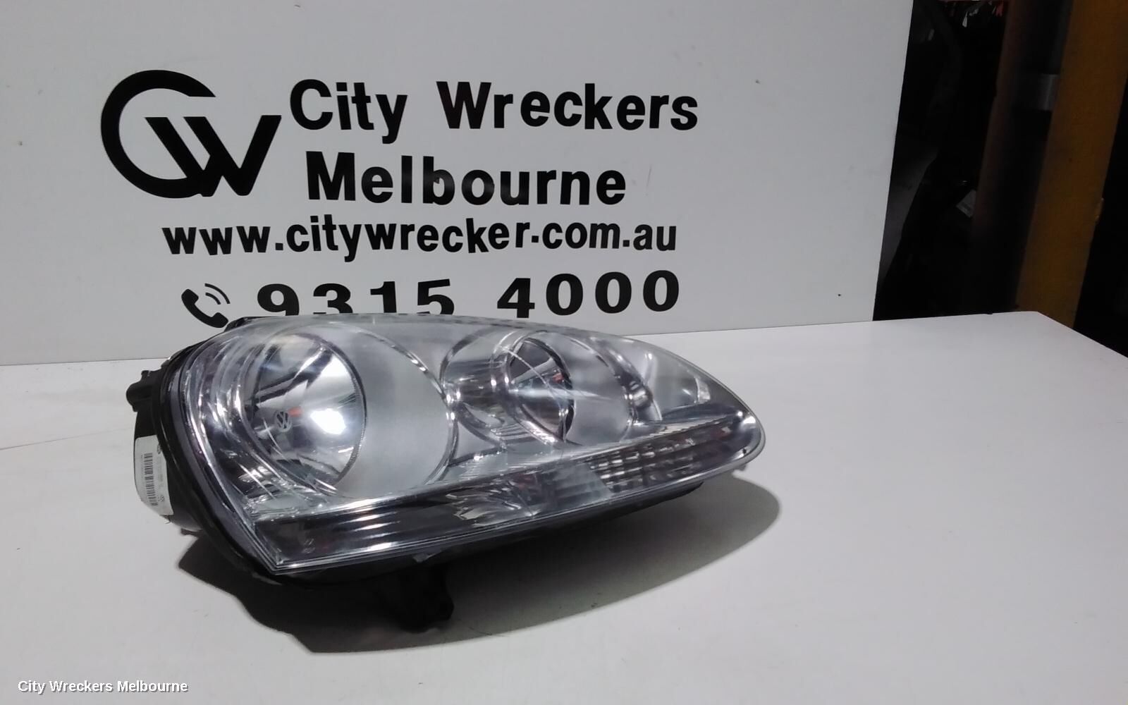 VOLKSWAGEN GOLF 2005 Right Headlamp