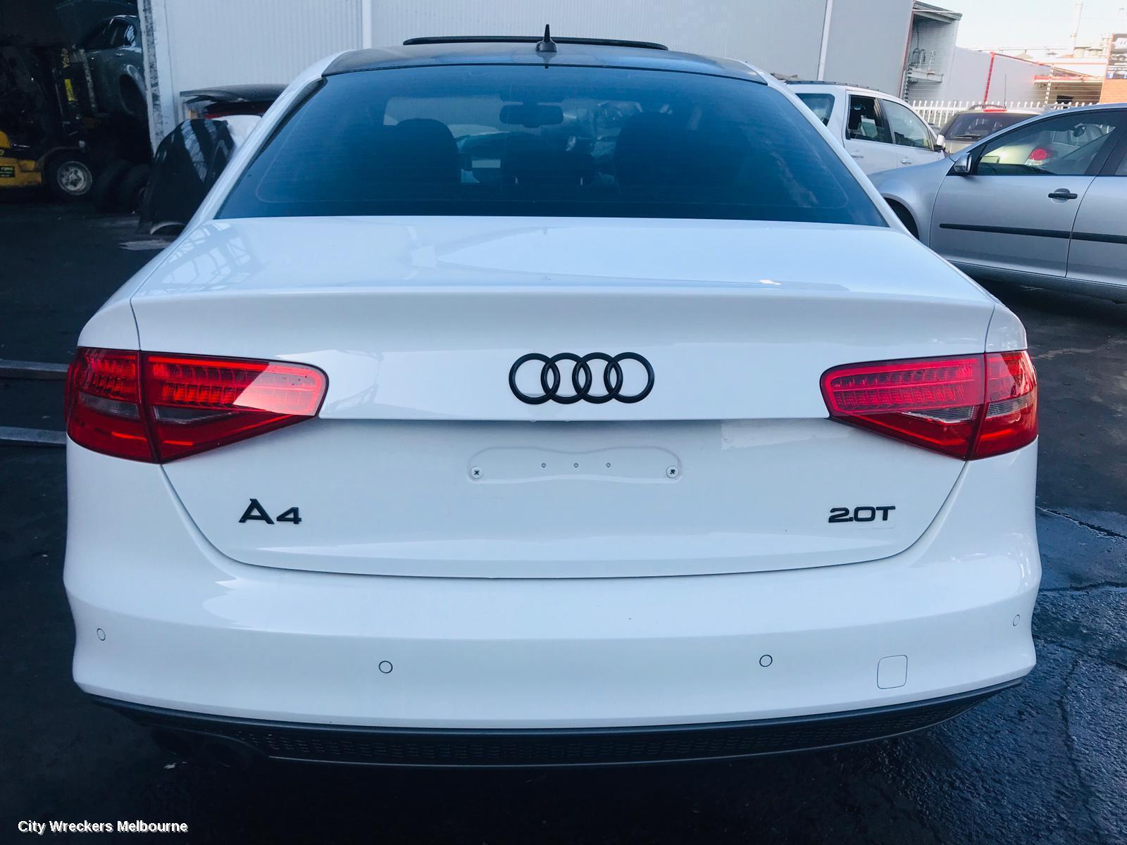 AUDI A4 2012 Mount