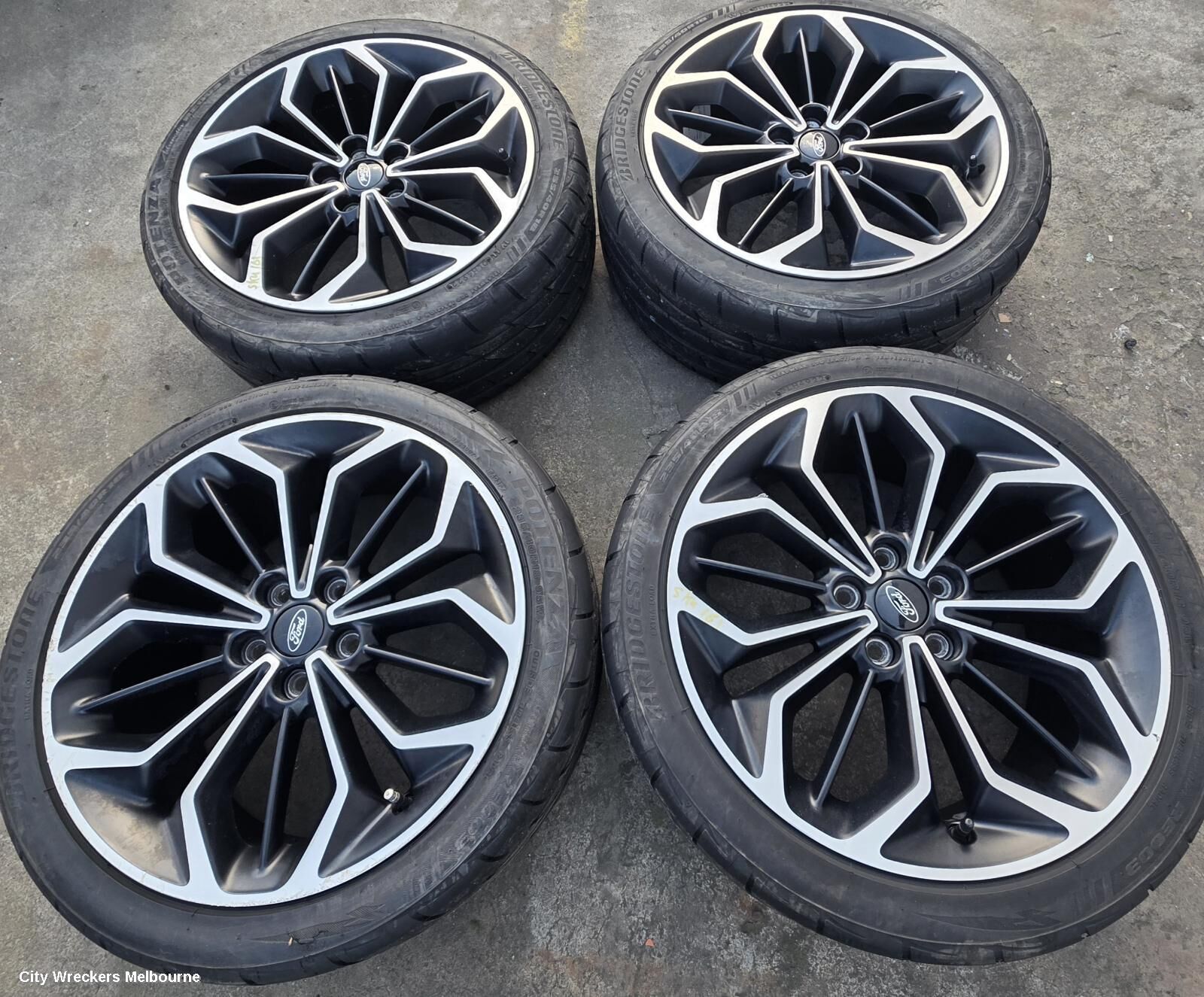 FORD FOCUS 2023 Wheel Mag