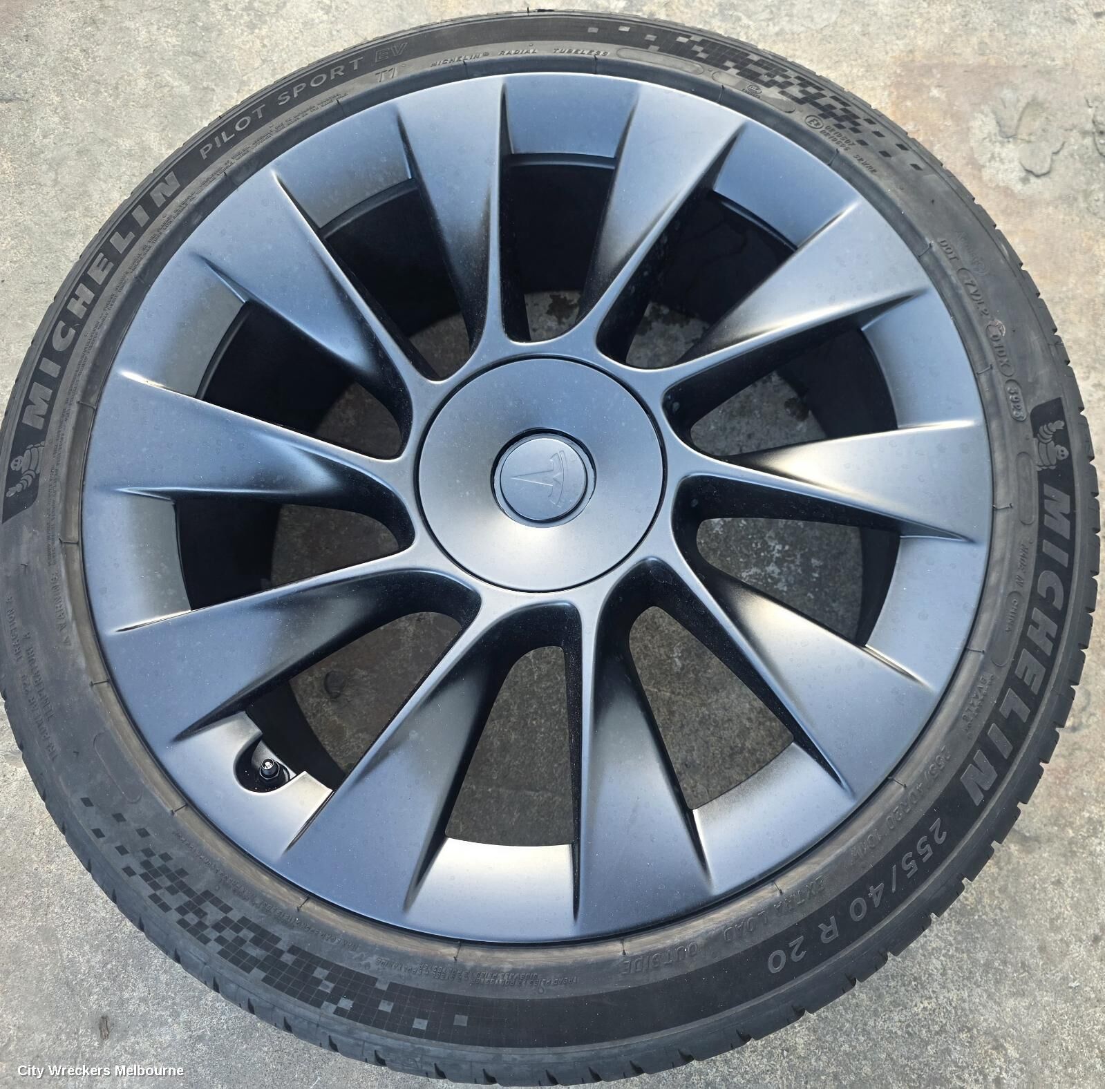 TESLA MODEL Y 2024 Wheel Mag