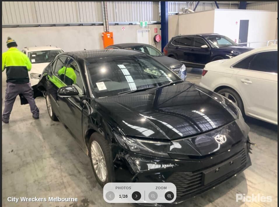 TOYOTA CAMRY 2026 Battery