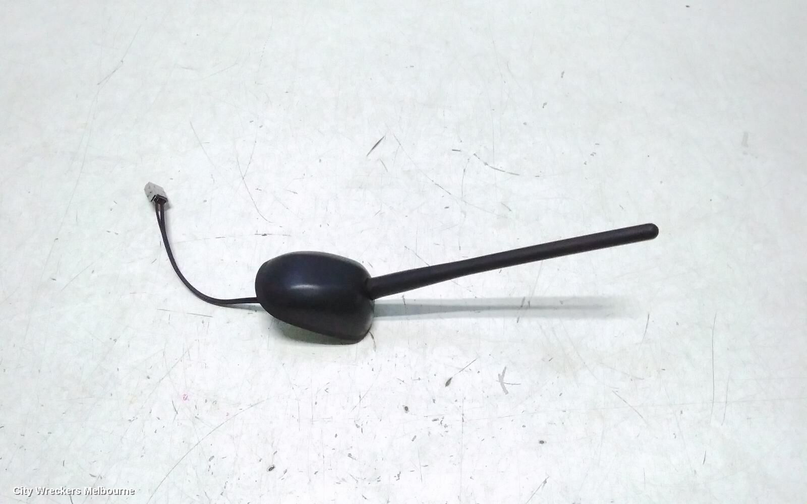 SUZUKI VITARA 2021 Antenna