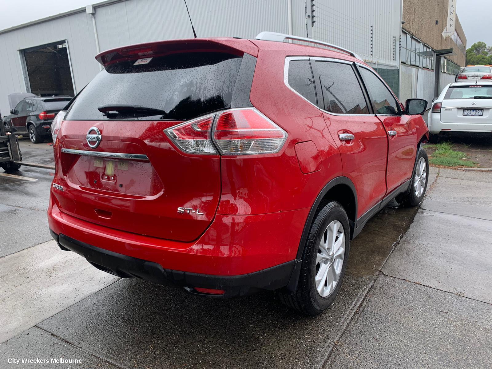 NISSAN XTRAIL 2015 Hatch Strut