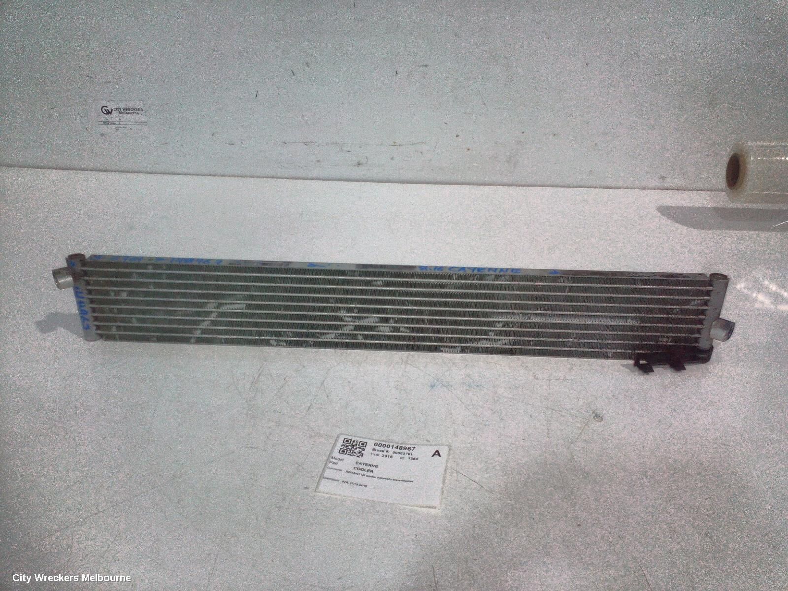 PORSCHE CAYENNE 2016 Cooler