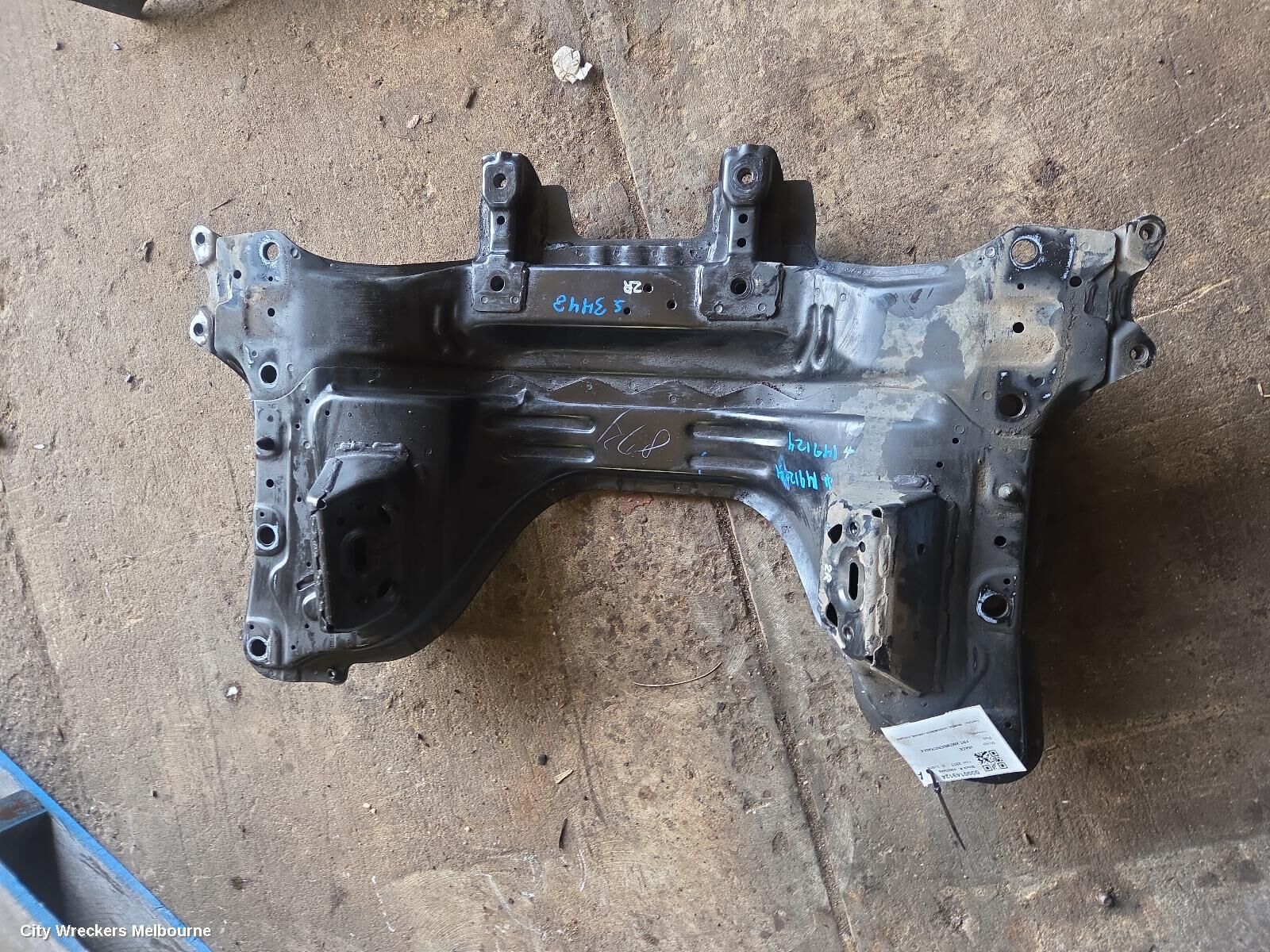 TOYOTA HIACE 2017 Frt Xmember/Cradle