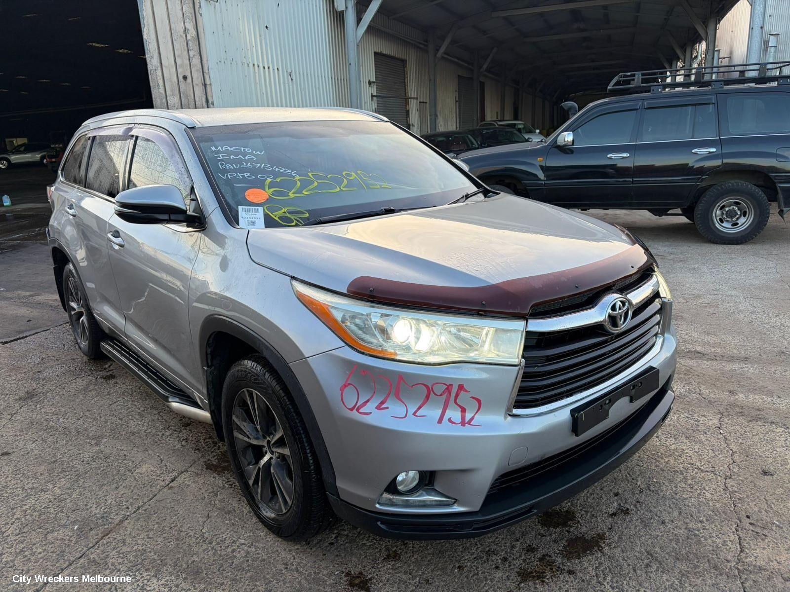 TOYOTA KLUGER 2016 Steering Column