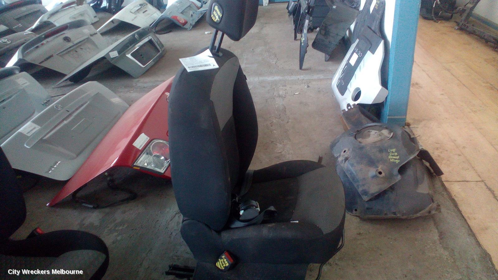 RENAULT KANGOO 2018 Front Seat