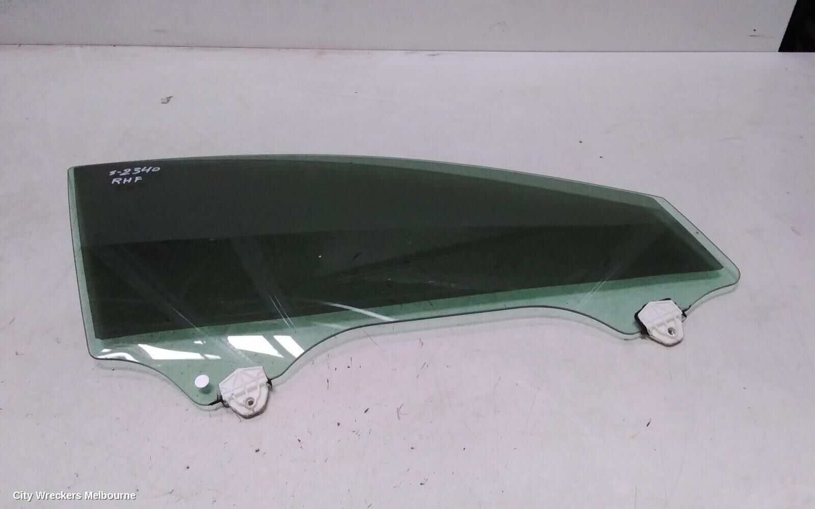 MAZDA 3 2020 Right Front Door Window