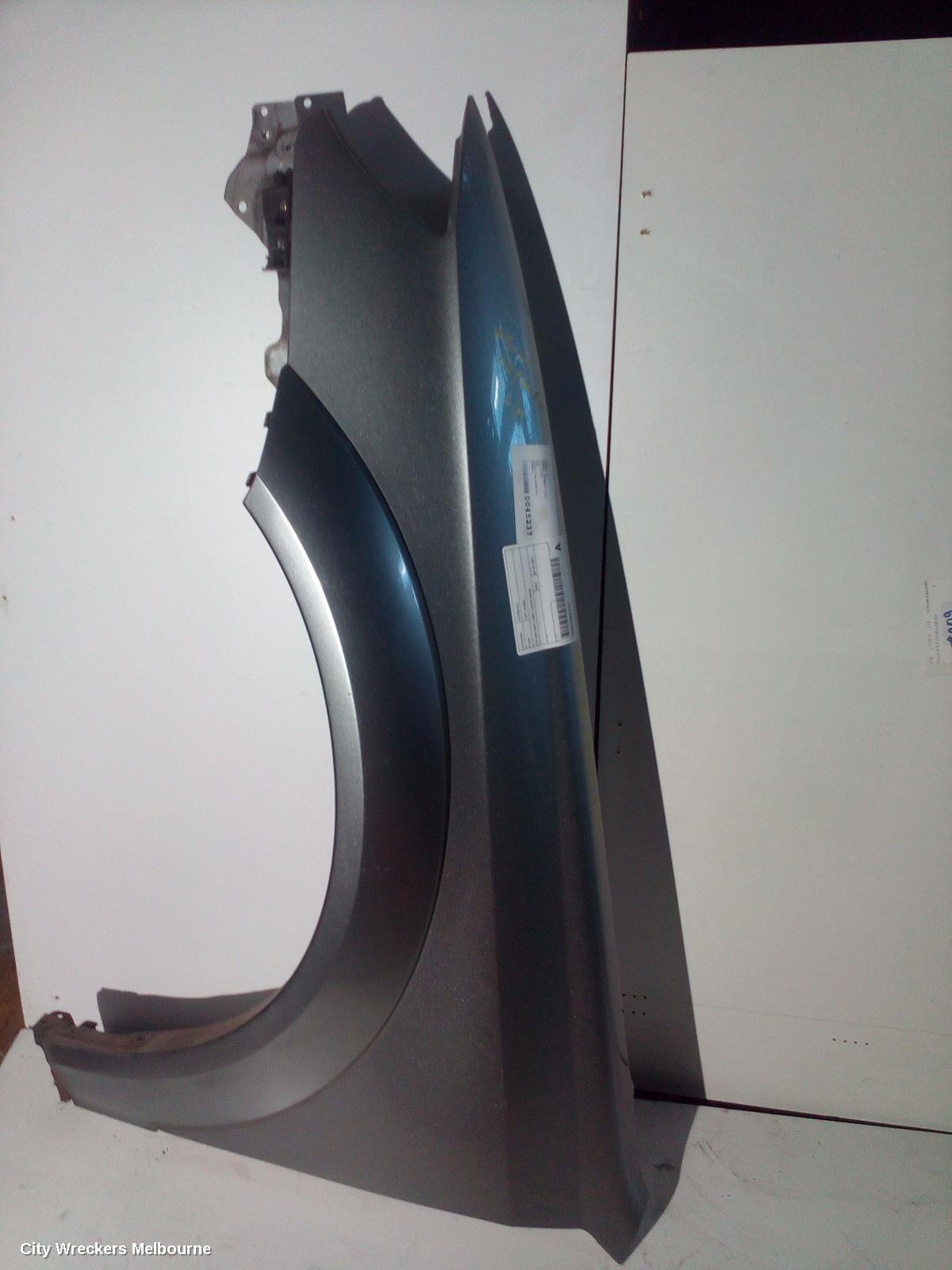 SUBARU OUTBACK 2005 Left Guard