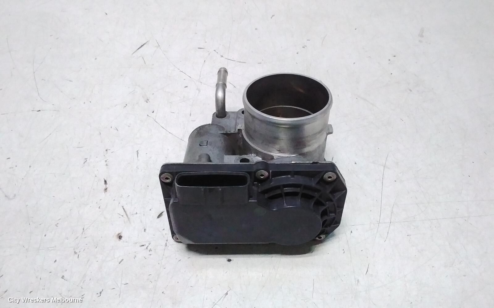 TOYOTA RAV4 2015 Throttle Body