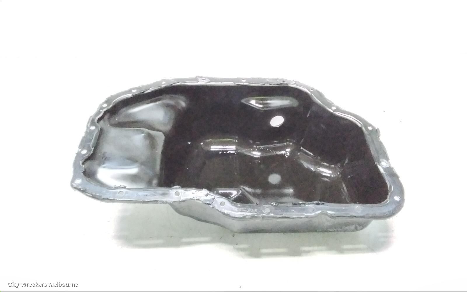TOYOTA RAV4 2015 Oil Pan/Sump