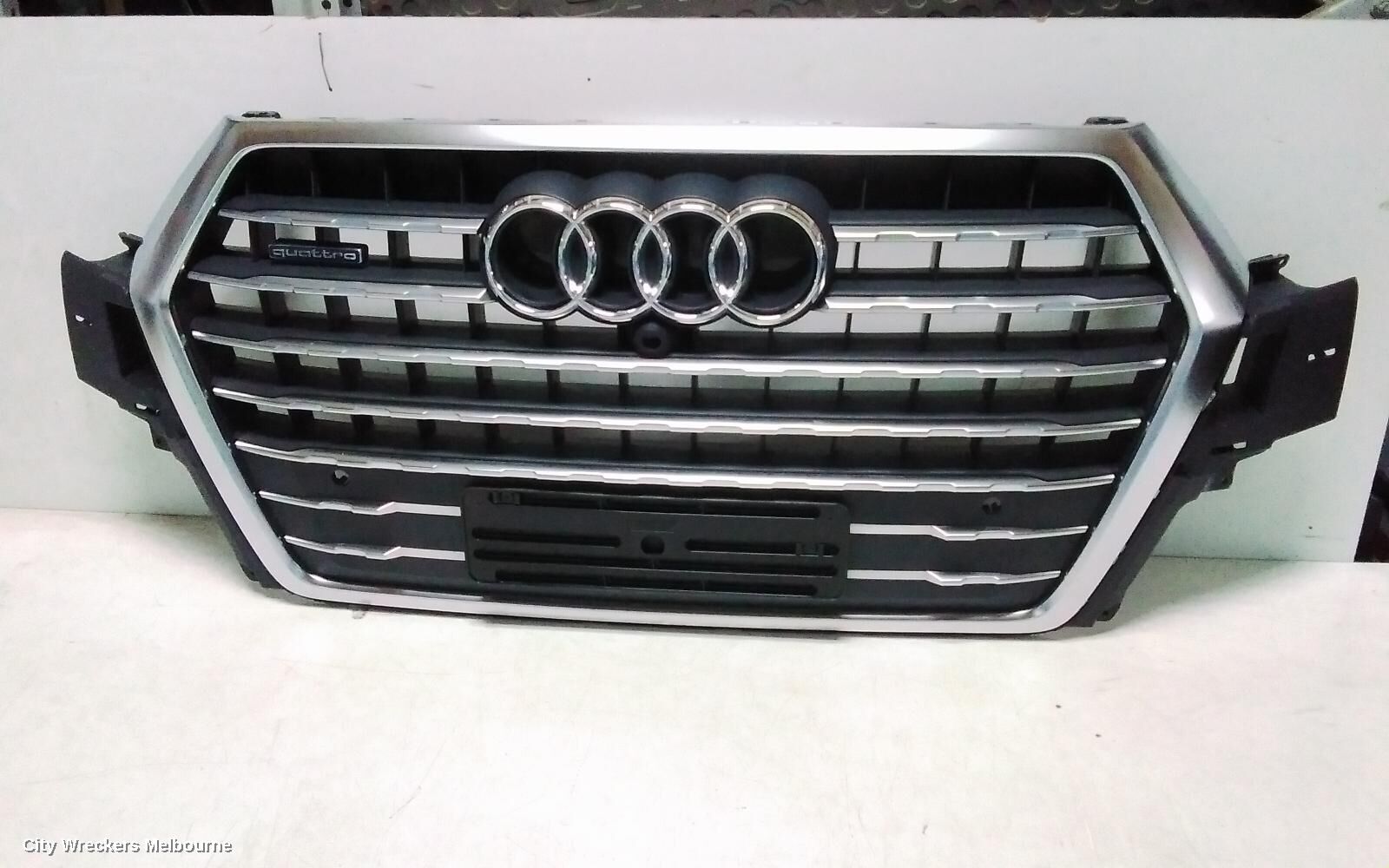 AUDI Q7 2017 Grille