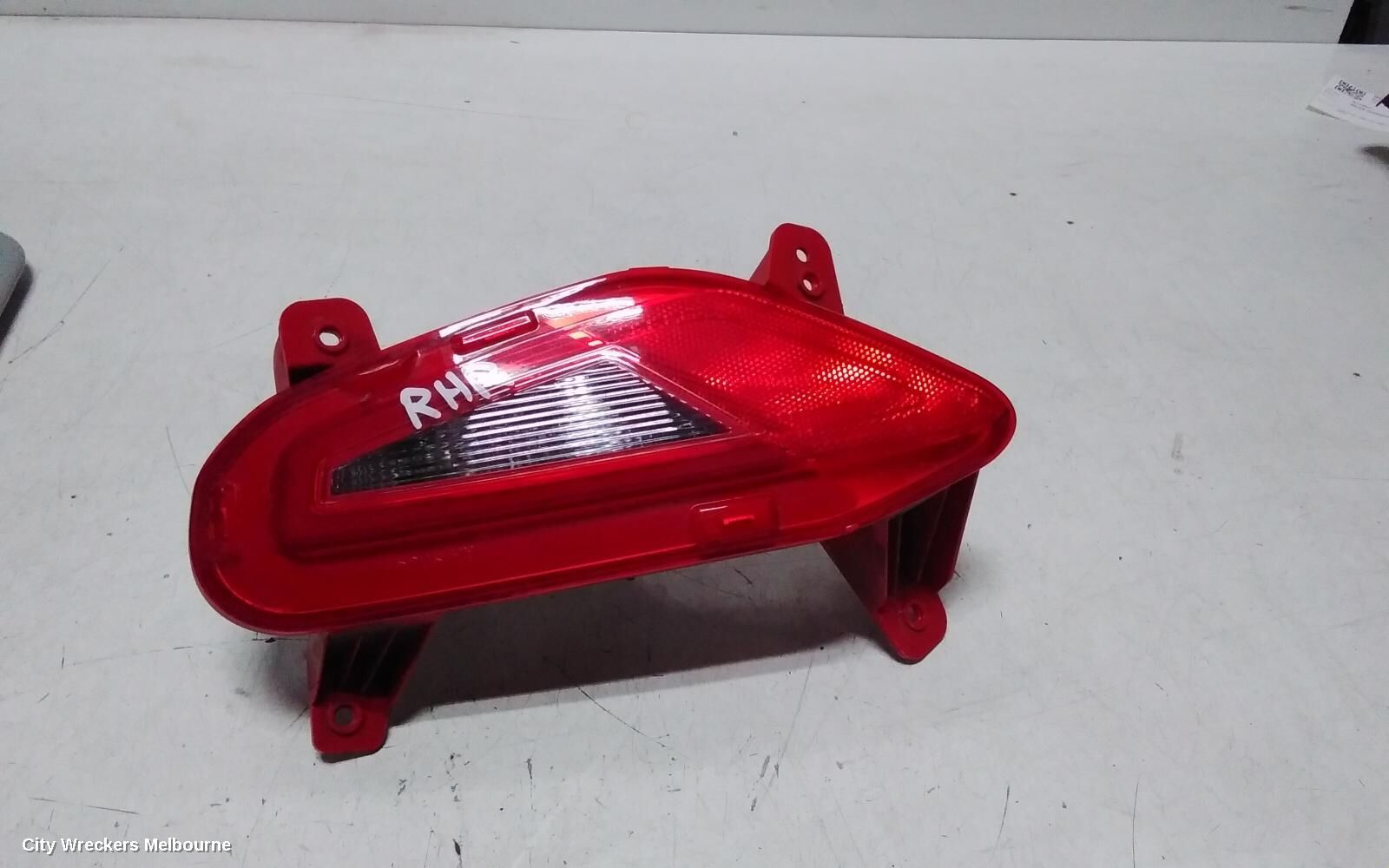 KIA STONIC 2022 Right Taillight