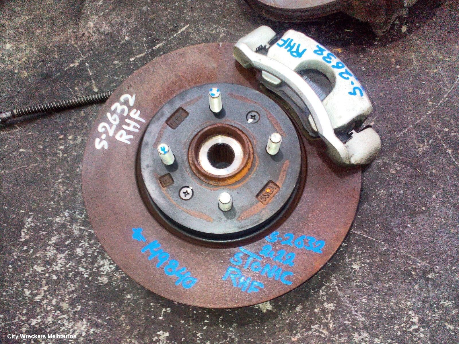 KIA STONIC 2022 Right Front Hub Assembly