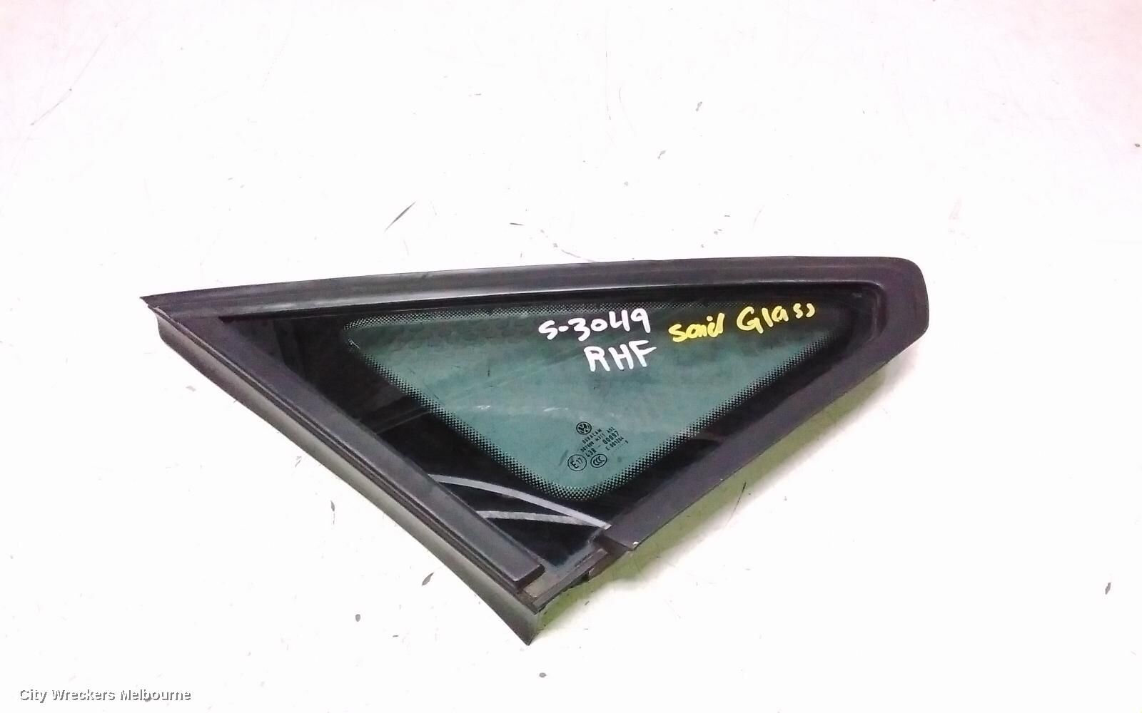 VOLKSWAGEN CADDY 2016 Right Front 1/4 Door Glass
