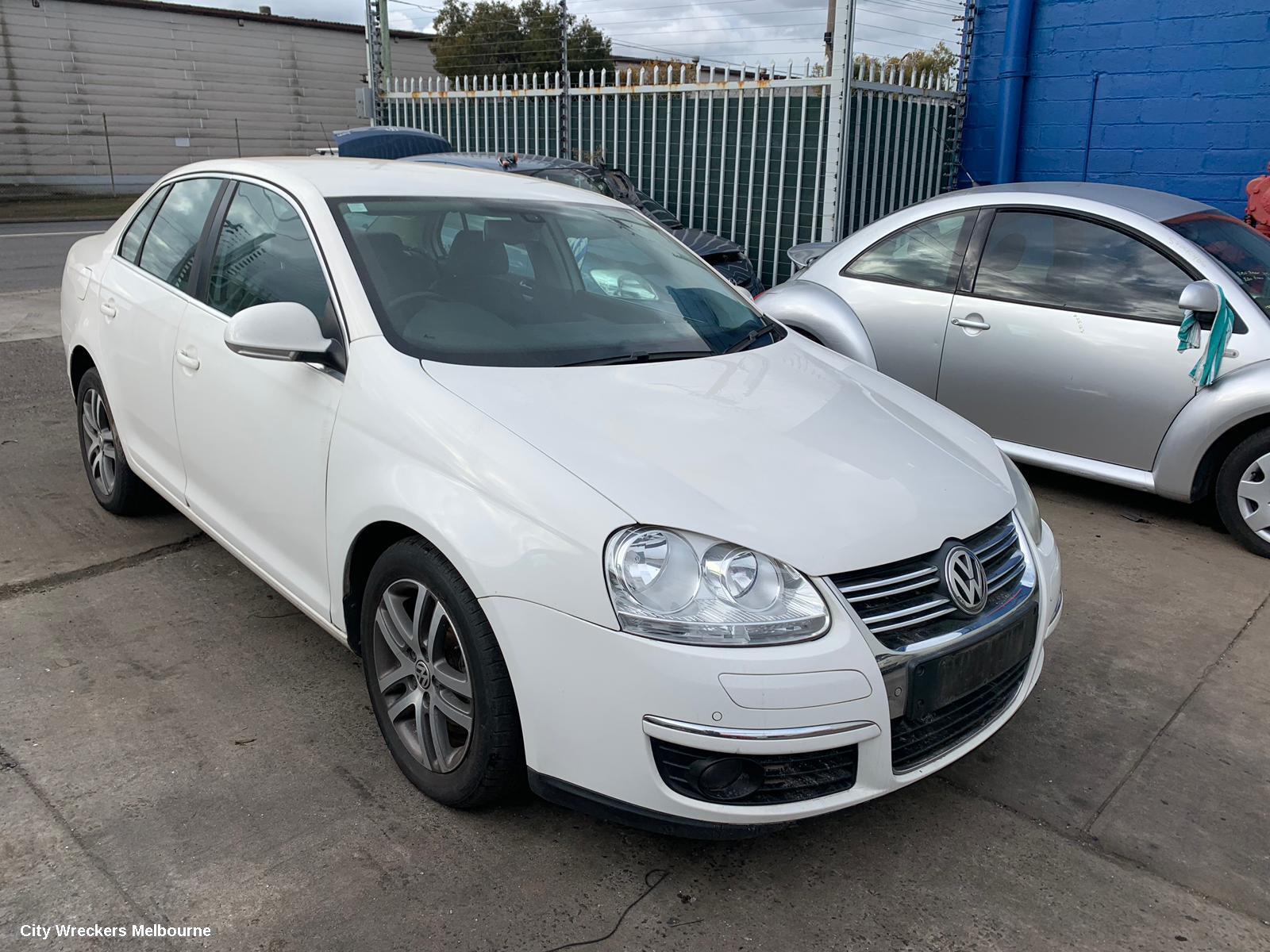 VOLKSWAGEN JETTA 2009 Mount
