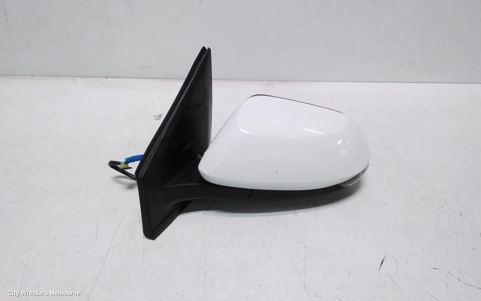 TOYOTA YARIS 2022 Left Door Mirror