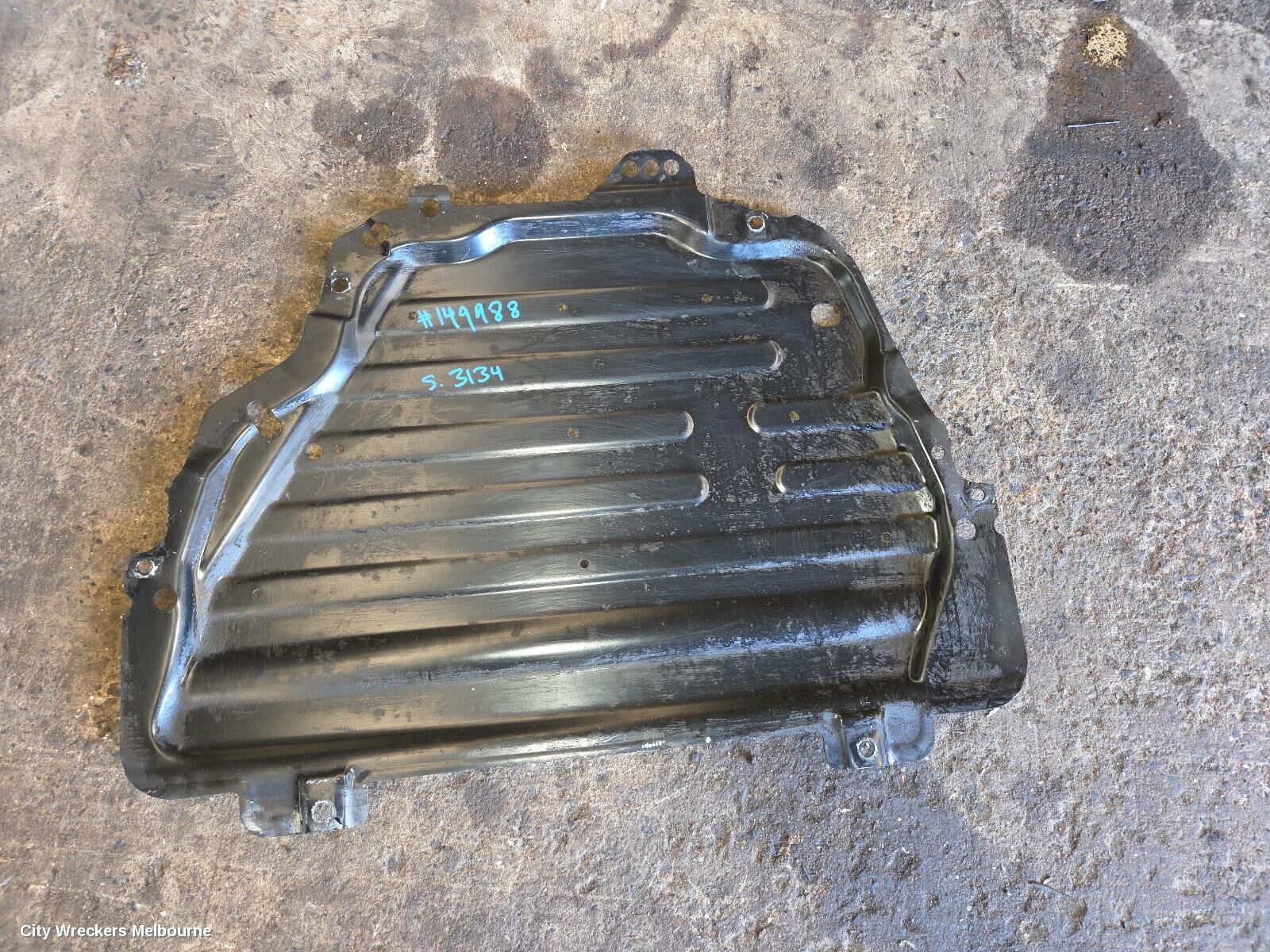 LAND ROVER FREELANDER 2011 LOWER ENGINE SPLASH TRAY