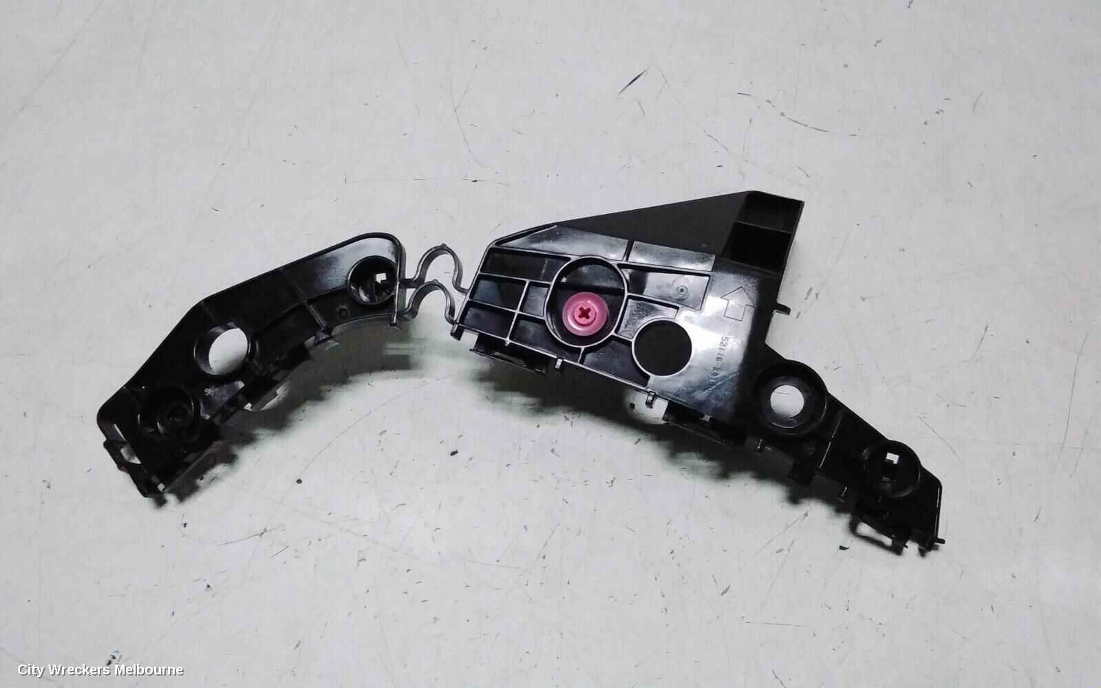 TOYOTA HIACE, 300 SERIES, 02/19-, LHF BAR BRACKET : 150056