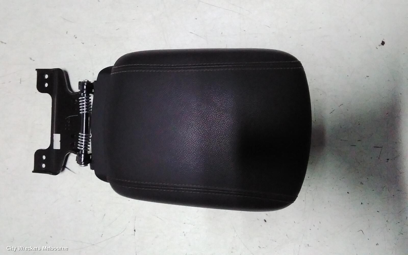 KIA SPORTAGE 2016 Console