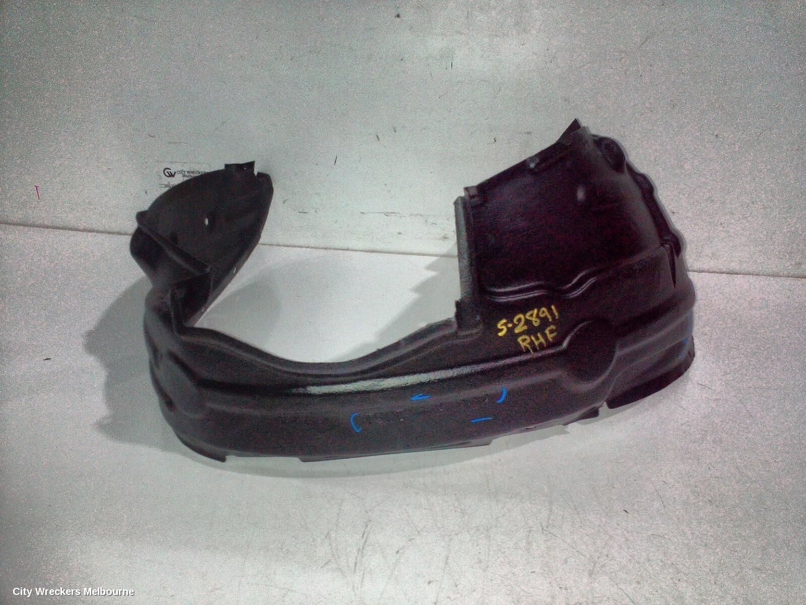 TOYOTA RAV4 2002 Right Guard Liner