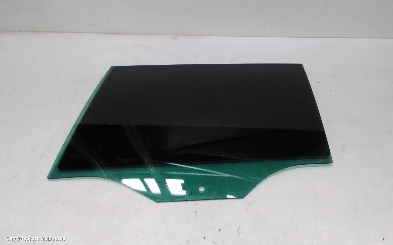 VOLKSWAGEN TIGUAN 2020 Left Rear Door Window