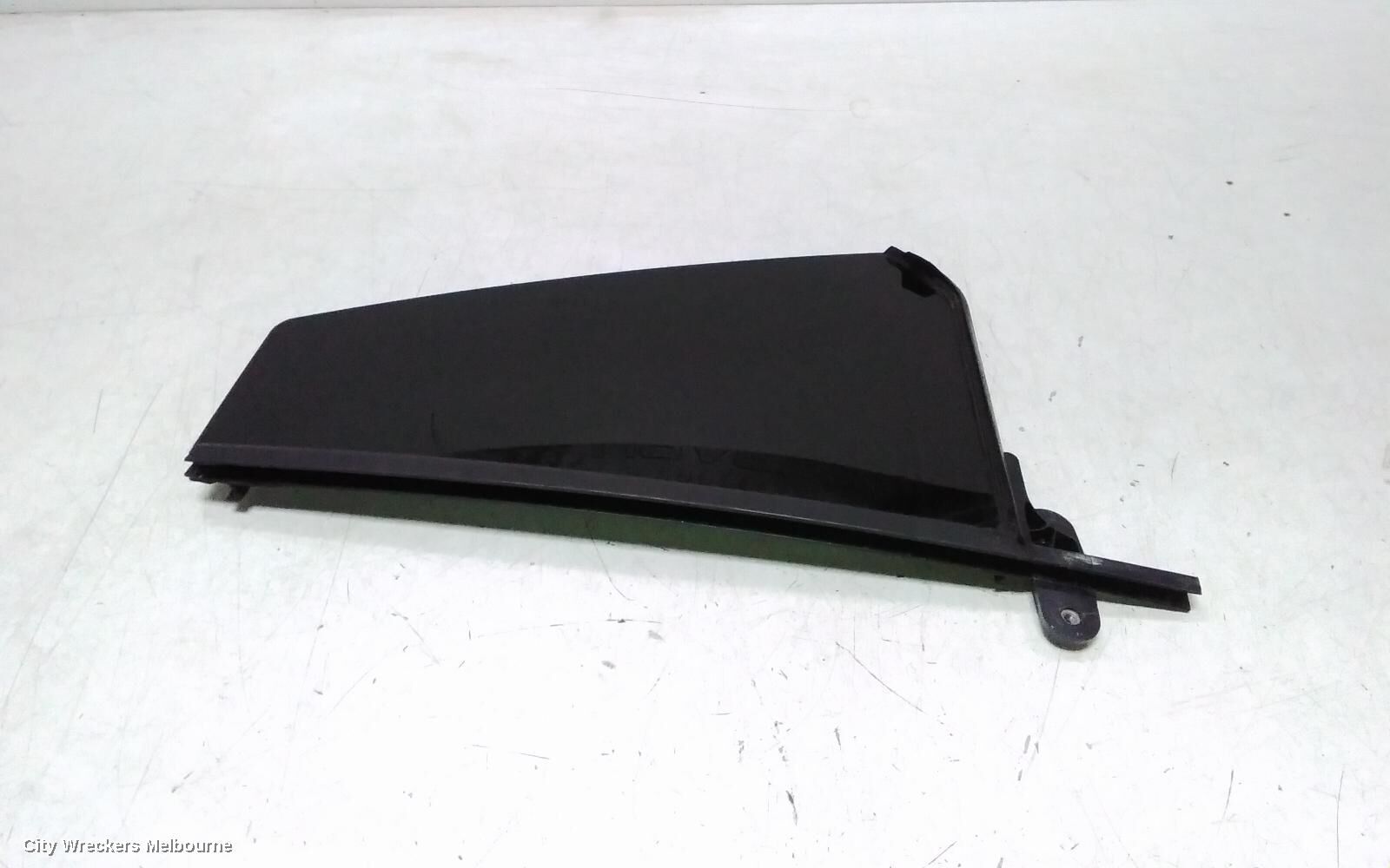 VOLKSWAGEN TIGUAN 2020 Left Rear 1/4 Door Glass
