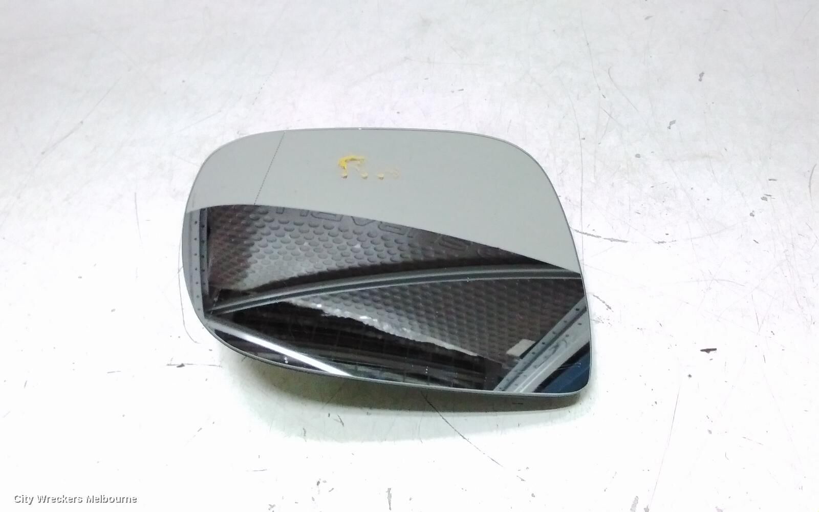 VOLKSWAGEN AMAROK 2012 Right Door Mirror