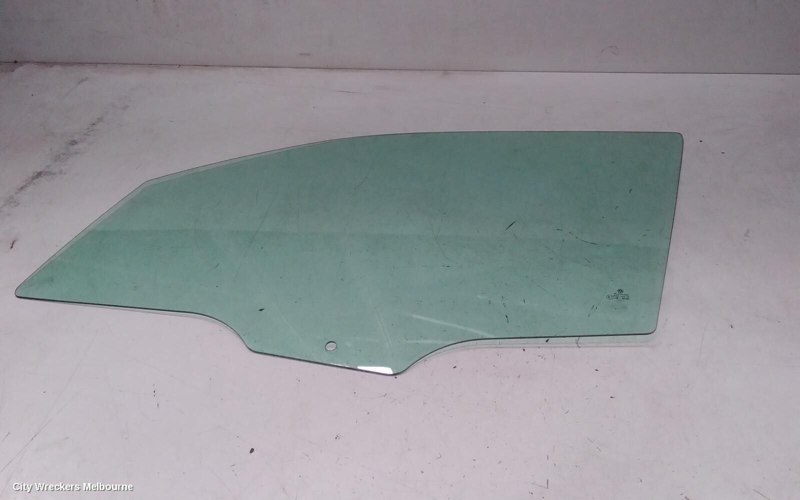 VOLKSWAGEN AMAROK 2012 Left Front Door Window