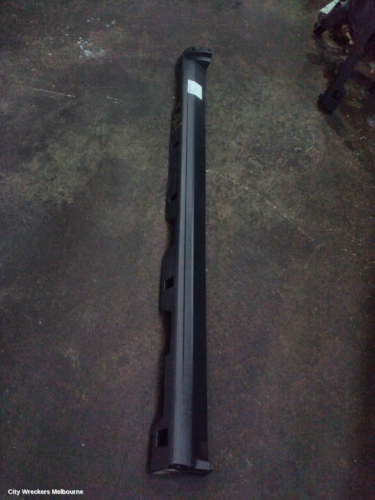 LAND ROVER DISCOVERY SPORT 2015 Side Step/Skirt