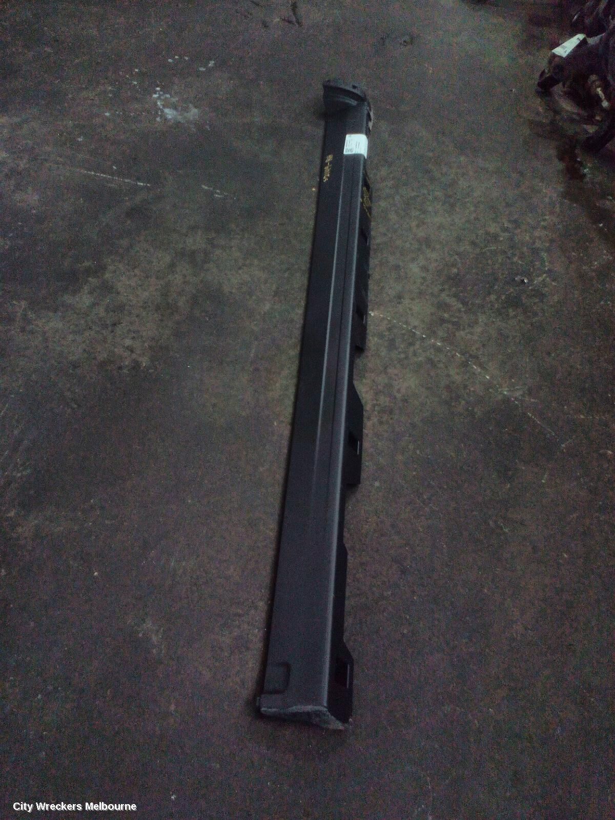 LAND ROVER DISCOVERY SPORT 2015 Side Step/Skirt