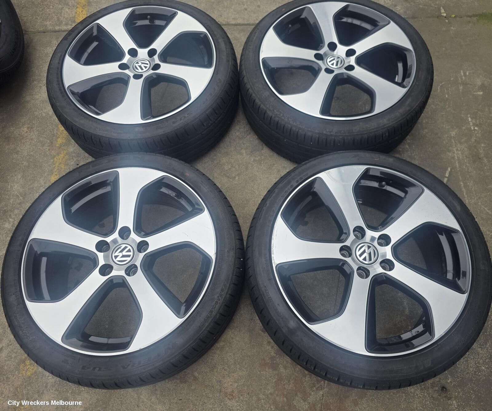 VOLKSWAGEN GOLF 2016 Wheel Mag