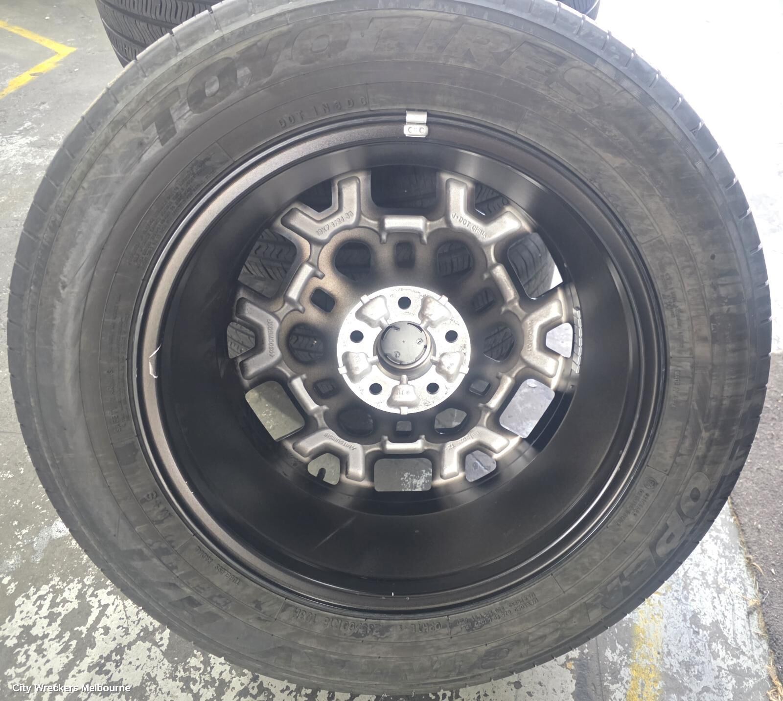 MITSUBISHI OUTLANDER 2026 Wheel Mag