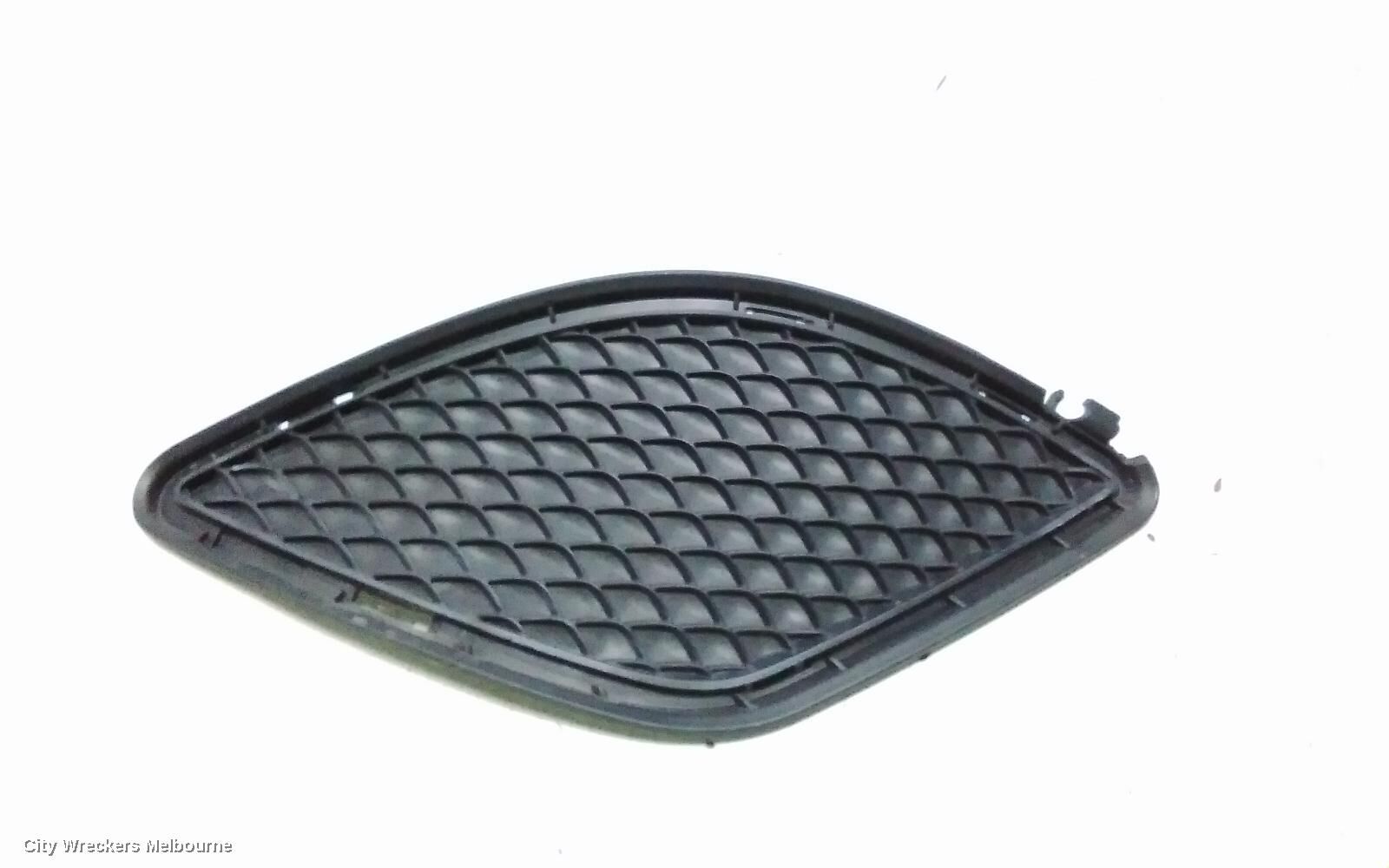 MERCEDES CLA CLASS 2015 Grille