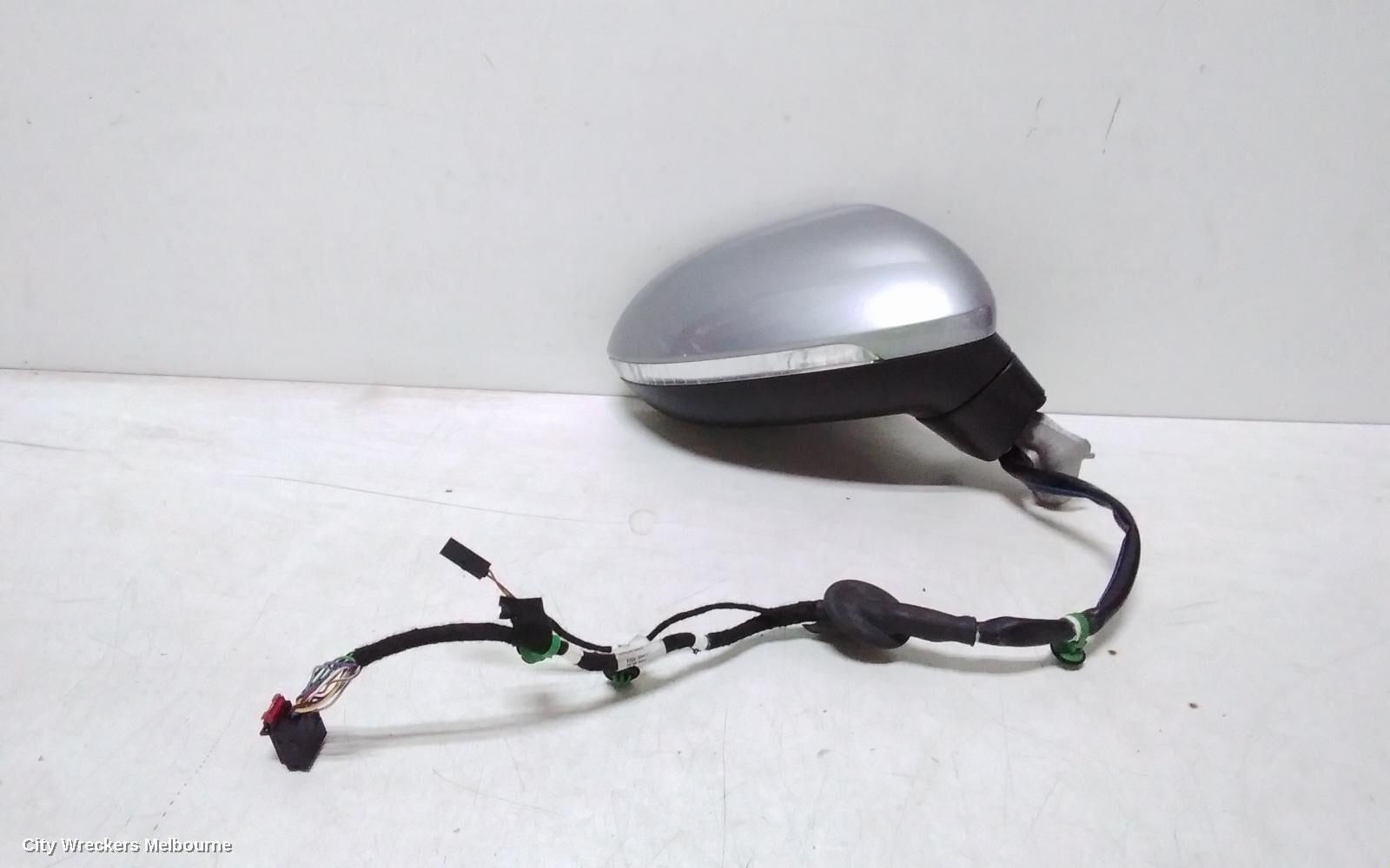 VOLKSWAGEN PASSAT 2018 Right Door Mirror