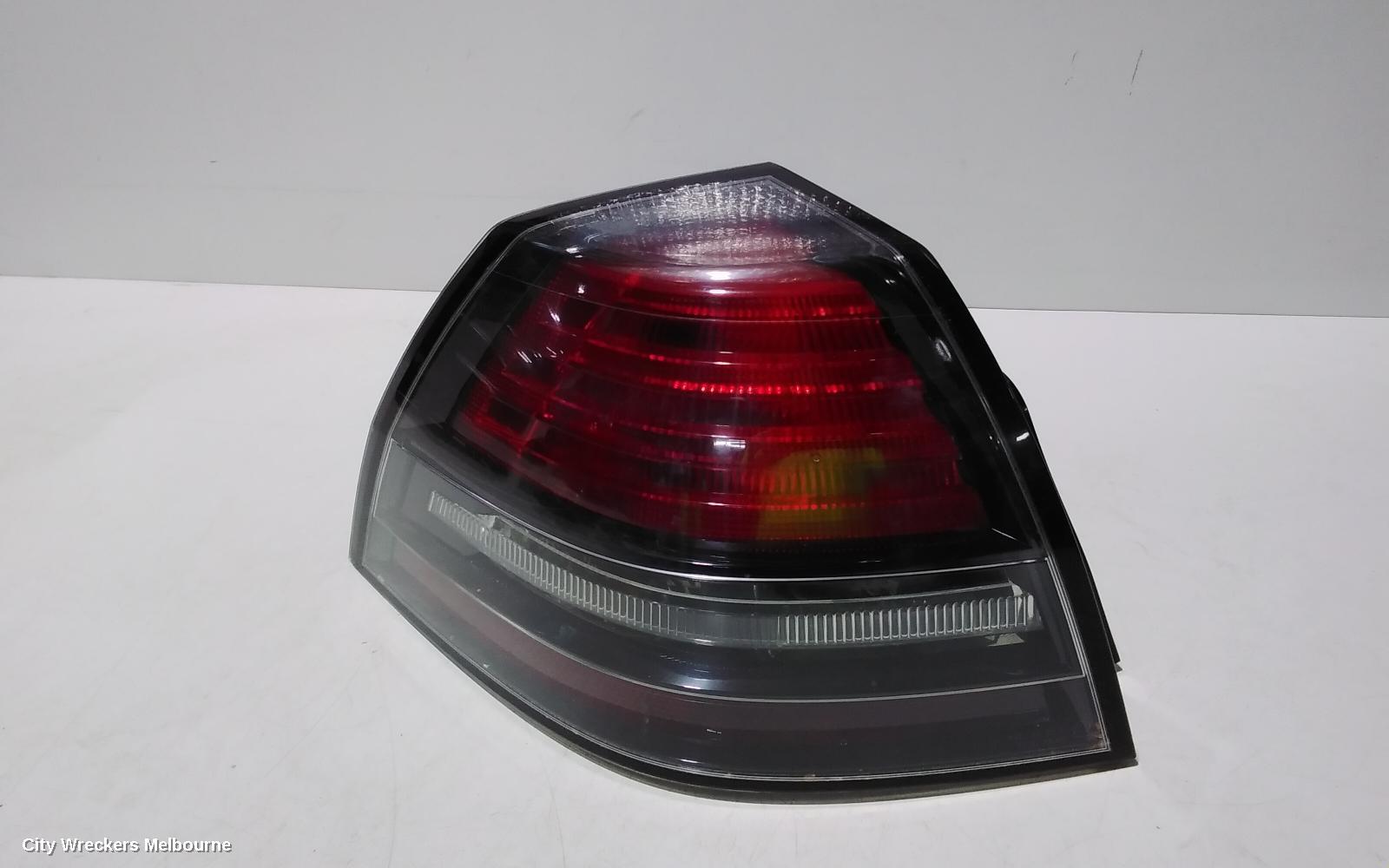 HOLDEN COMMODORE 2006 Left Taillight