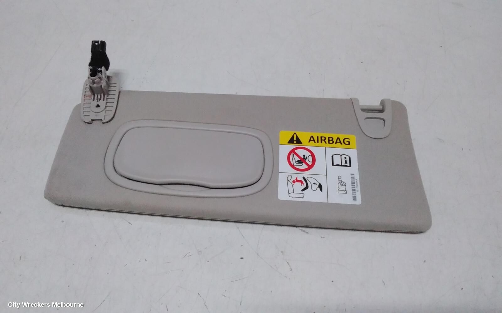 JEEP CHEROKEE 2015 Sunvisor