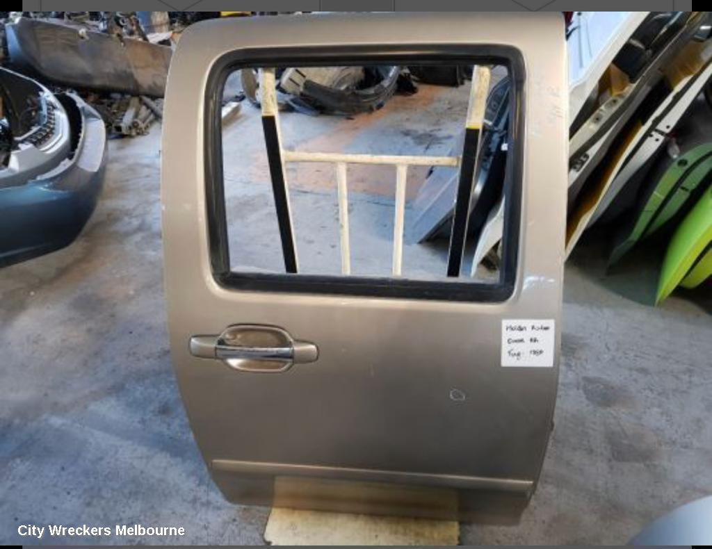 HOLDEN RODEO 2005 RIGHT_REAR_DOOR_SLIDING