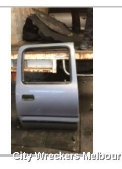 TOYOTA HILUX 2000 RIGHT_REAR_DOOR_SLIDING