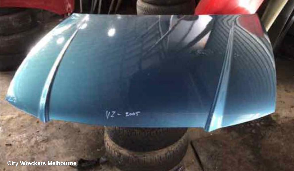 HOLDEN COMMODORE 2005 Bonnet
